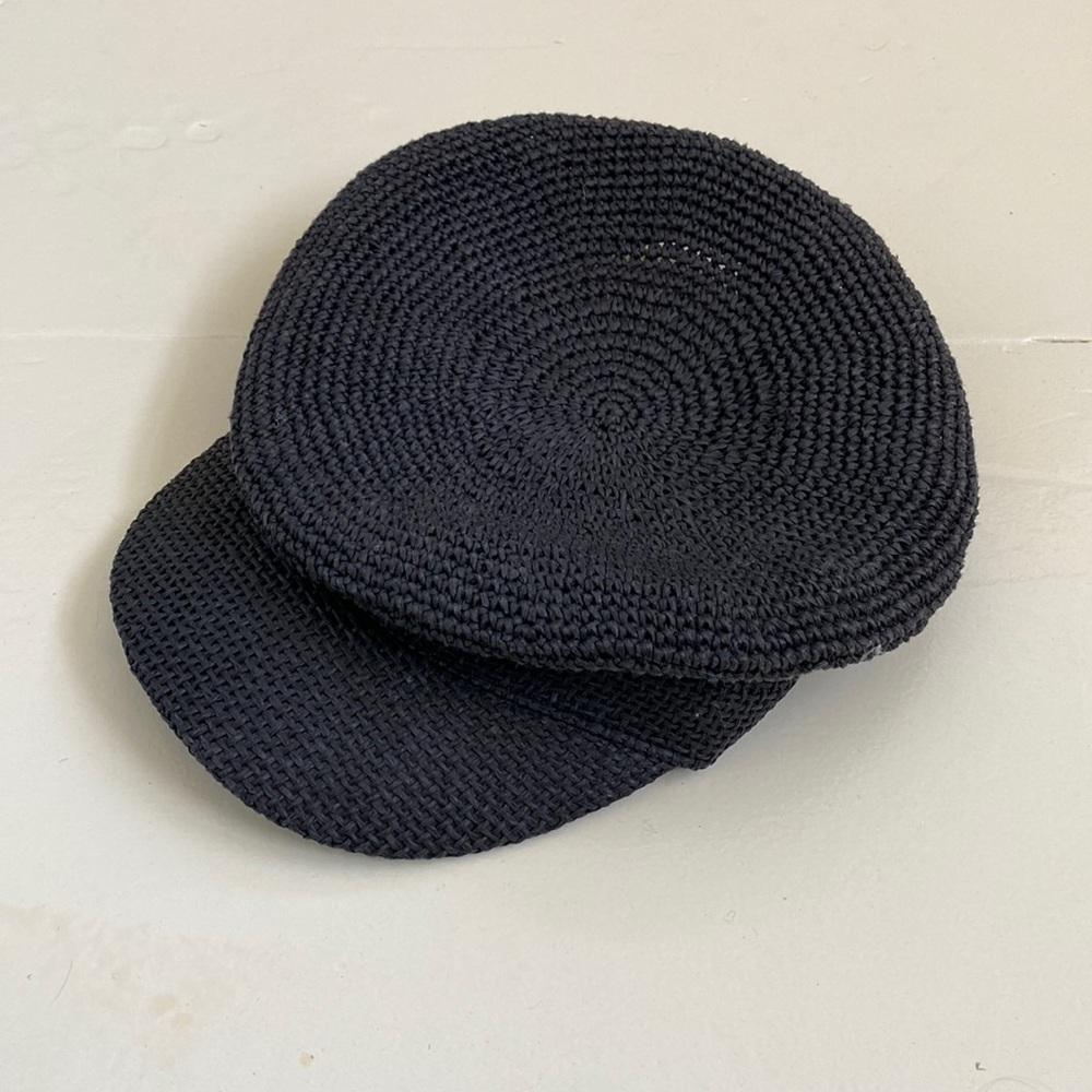Black woven cap